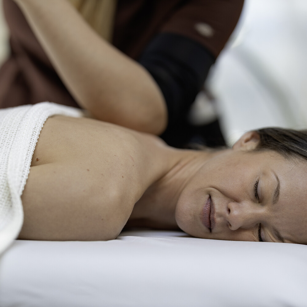 Soft Tissue Therapist & Kinesiologist in Yaletown, Vancouver
